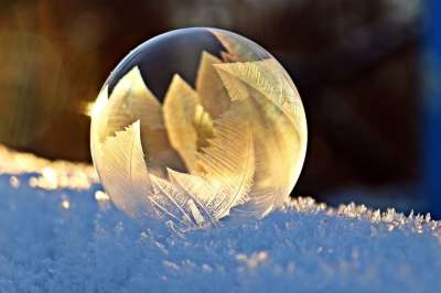 肥皂泡 气泡 雪 冬天 冻结 冷冻气泡 冰镇 特写 寒冷的