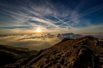 山 太阳 云 顶峰 首脑 云海 成色 山脉 日出 景观 天空