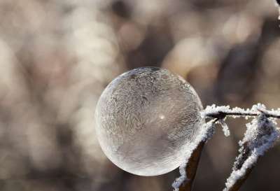 泡沫 肥皂泡 子弹 霜 冬天 美丽的 冰淇淋 水晶 寒冷的 雪