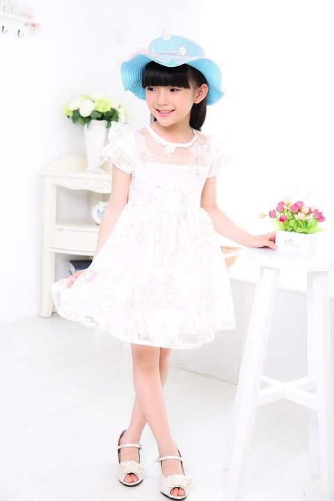 儿童 女孩 肖像 写真 白色礼服 帽子 投标 亚洲