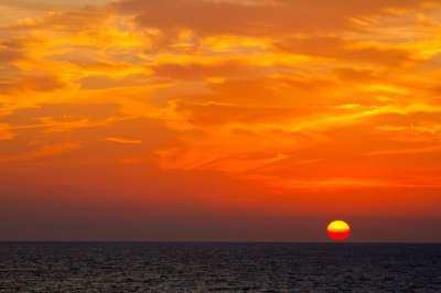 海洋 日落 海 地平线 黄昏 太阳 阳光 水 风景 风景秀丽的