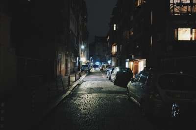 街道 胡同 车道 夜晚 黑暗的 城市的 镇 城市 路 沥青