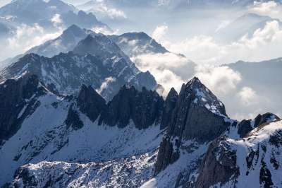 高峰 首脑会议 山 雪山山脉 阿尔卑斯山 高山 山脉 山地景观