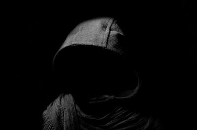 死亡 黑暗 黑暗的 兜帽 连帽的 鬼 恶魔 男人 黑色的