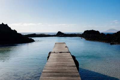 码头 海洋 岩石 海 天空 水 蓝色的水 蓝色的大海 蓝色的海洋