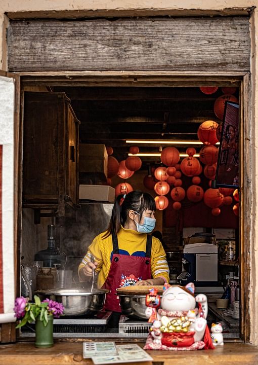 路人 城市 街景 人文 街头摄影 商业街 旅行 门面 忙碌
