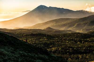 山 火山 森林 朝日新闻 岩手山 八幡平 初秋 东北地区 日本