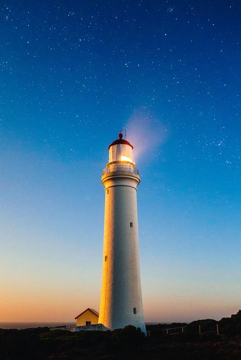 灯塔 支撑 海岸 水 海岸线 光 导航 海洋 海滩 旅行