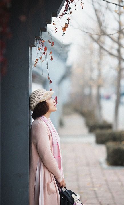 女士 秋天 时尚 美丽 模型 姿势 女性 女孩 女士 秋天