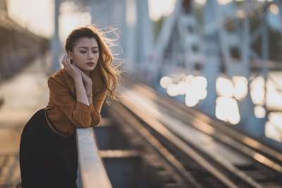 时尚 女士 美丽的 模型 美丽 漂亮 年轻 女孩 风格 姿势