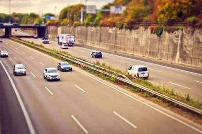 公路 汽车 交通 路 骑 车辆 速度 驾驶一辆车 移动 车道