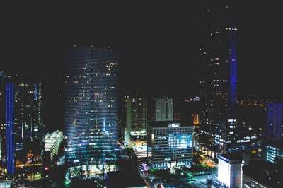 城市景观 天际线 建筑物 结构 塔 高楼 夜晚 黑暗的 晚上
