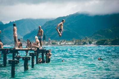 海滩 人们 跳 游泳 夏天 假期 乐趣 景观 闲暇 海洋