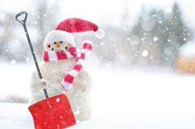 冬天 圣诞节 雪 雪人 季节 铲 下雪 十二月 假期 快乐的
