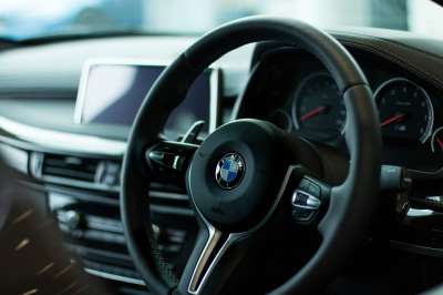 宝马 车 方向盘 车辆 运输 汽车内饰 速度 旅行 汽车
