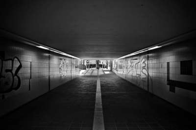建筑学 地道 隧道 通道 城市 路 建造 桥 具体的 光