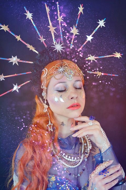 女士 戏服 白天和黑夜 女孩 女性 人 美丽 化妆品