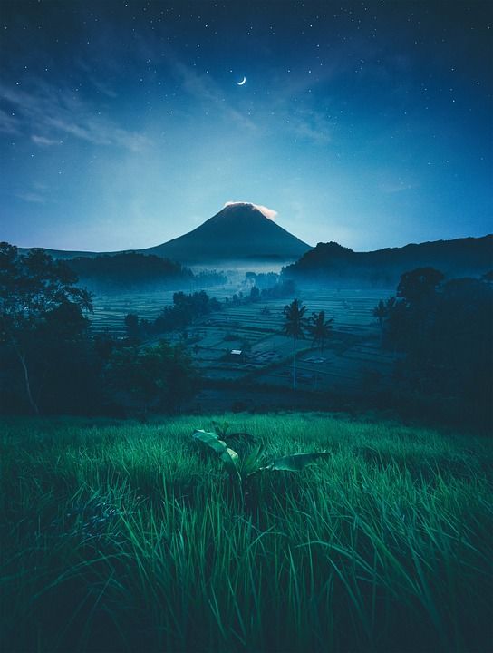 手机壁纸 山 谷 夜晚 自然 墙纸 月亮 星星 巴厘岛