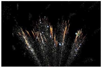 夜晚 天空 夏天 夜空 黑色的 辉光 砰 爆炸 烟花 节日
