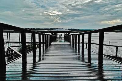水上木板路 海滨 河 自然 结构 桥 云 天空 景观