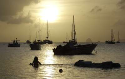 海 太阳 日落 船 帆 帆船 前夕 人的 阴凉处 轮廓 渔