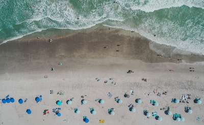 自然 景观 空气 水 海洋 海 海滩 波浪 当前的 人们