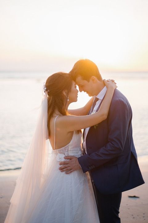 日落 夫妻 婚礼 新娘 马夫 已婚的夫妇 丈夫 妻子 男人