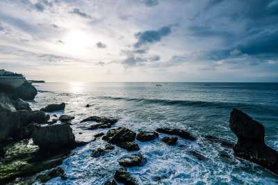 海 岩石 海滩 海洋 日落 海岸 湖 天空 石头 景观 自然
