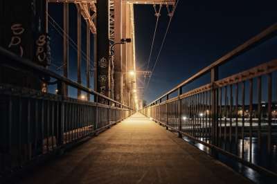 桥 旅行 城市 小路 夜晚 街道照明 城市的