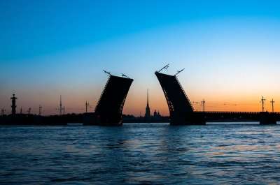 体系结构 宫桥 圣彼得堡 河 天空 水 视线 吊桥