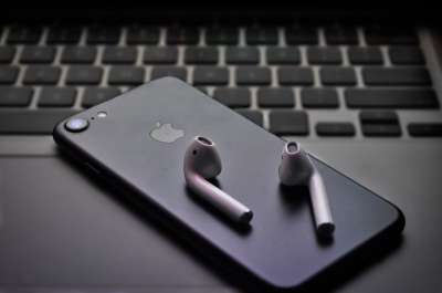 苹果 苹果手机 飞机 计算机 笔记本电脑 Macbook 技术