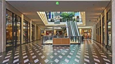 购物中心 购物商场 零售业 商店橱窗 精美的 豪华 建筑学 里面