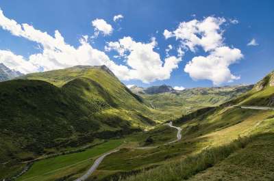山 上阿尔卑斯山口 山路 夏天 旅行 光 景观 山 山 山路