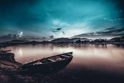湖 船 自然 旅行 景观 海 冷静 蓝色的 海洋 夏天 反射