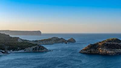 海 海洋 岛屿 蓝天 自然 悬崖 海景 海岸 海岸线 地平线