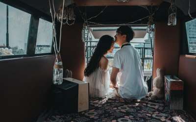 女士 年轻 人们 人 女性 金发 女孩 日期 婚礼 已婚