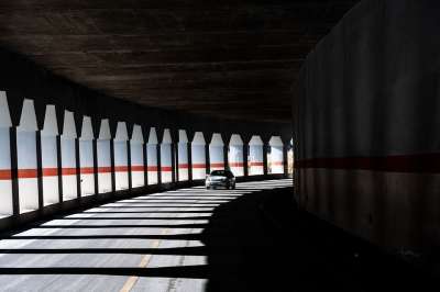 隧道 路 速度 高速公路 光 景观 洞穴 黑暗的 沥青 旅行