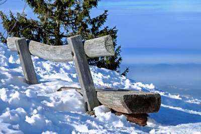 银行 板凳 张木凳 被雪覆盖 下雪的 冬天 山 绍因斯兰 黑森林