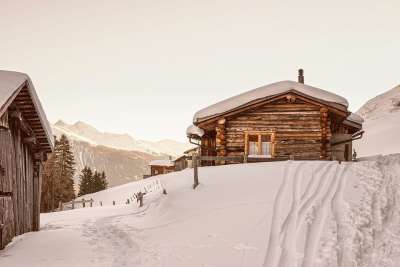 瑞士 冬天 雪 山 小木屋 小屋 房子 谷仓 棚 景观 自然