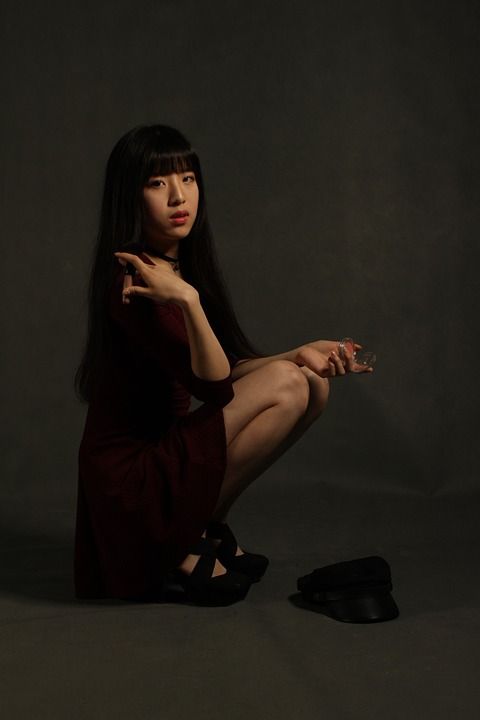 美女 化妆 室内 型号 女人