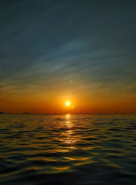 天空 地平线 大海 海洋 阳光 日落 越南 海浪 水 船