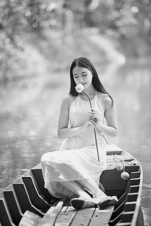 女士 模型 裙子 船 姿势 时尚 摆姿势 户外的 造型 女性