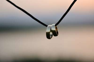 戒指 爱 夫妻 浪漫的 结婚戒指 情侣戒指 珠宝 关系 特写
