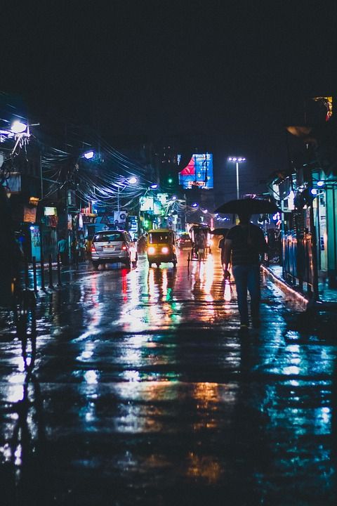 街道 雨 交通 雨伞 路灯 城市的灯光 夜间摄影 下雨 街头摄影