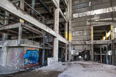 涂鸦 废弃工厂 弃 工厂 工业的 建造 老的 垃圾摇滚 城市探索