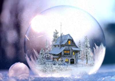 圣诞卡片 冬天的院子 雪地里的房子 冬季 弗罗斯特 房子 冬季景观