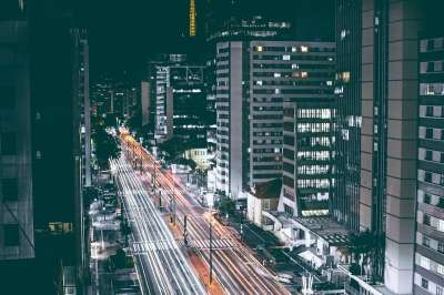 汽车 交通 建筑物 城市的灯光 运动模糊 长期接触 点亮 夜晚