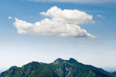 山 云 天空 自然 首脑 顶峰 景观 山 云 云 云 天空