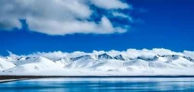 中国 山 旅游 全景 雪 冬天 冰 湖 水 反思 天空 云