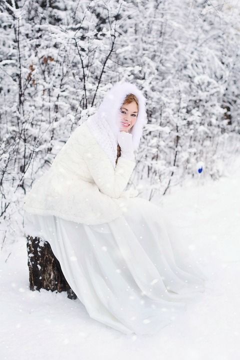 女士 漂亮 快乐的 笑 女孩 冬天 雪 白色的 寒冷的 下雪的